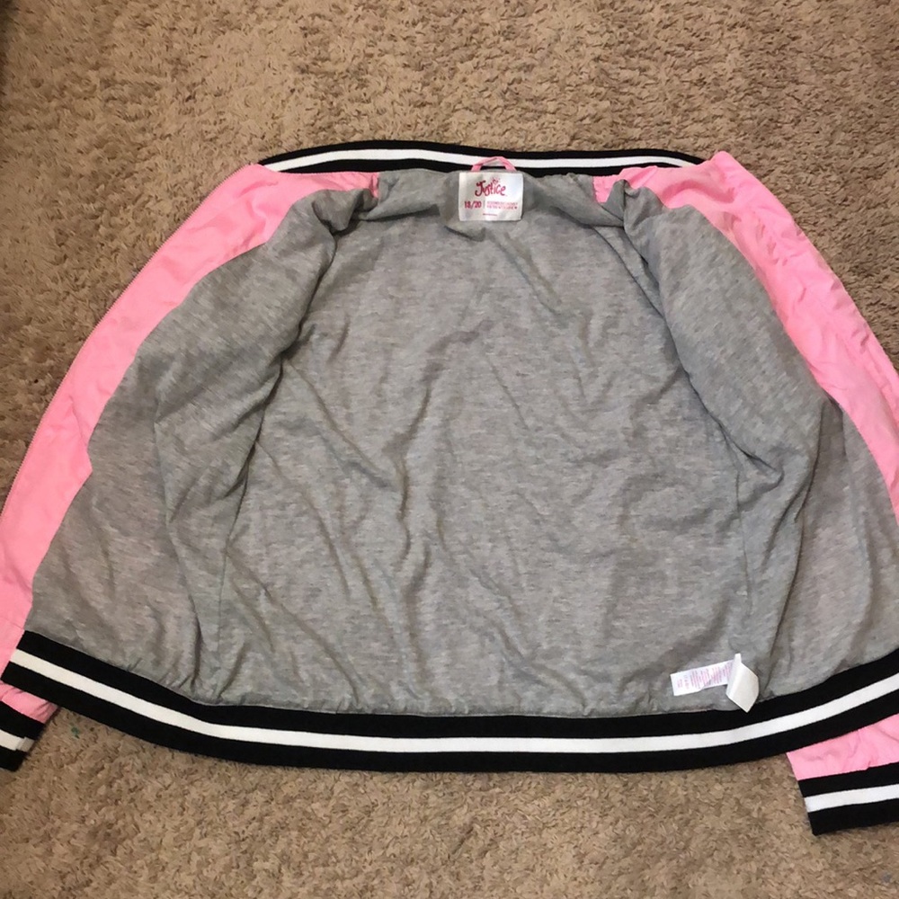 Justice Jacket - Picture 4 of 7